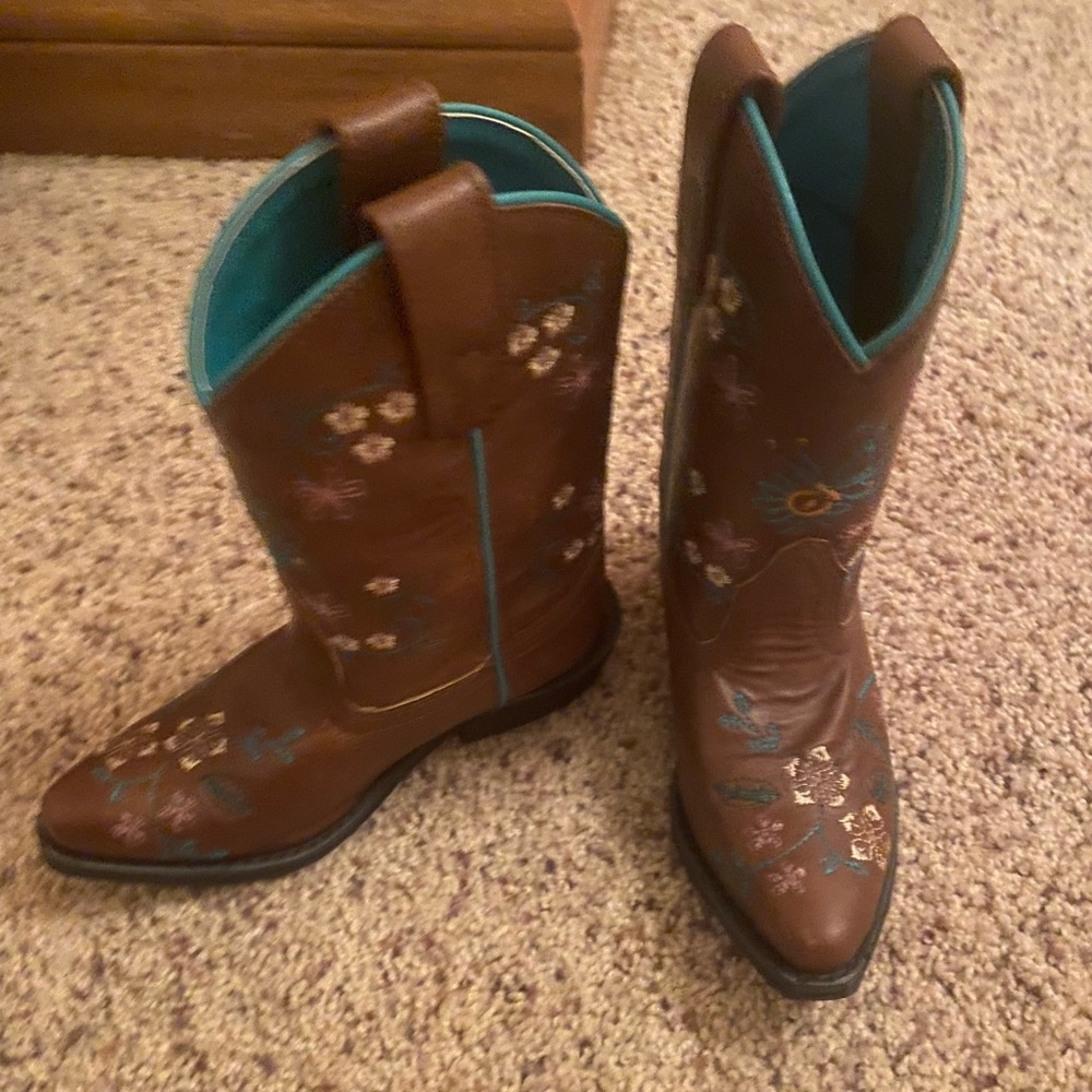 Girls Cowboy Boots Brand New Size 10